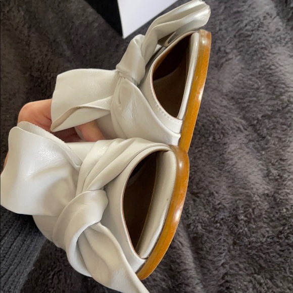 White Nine West Block Heels - Picture 6 of 10